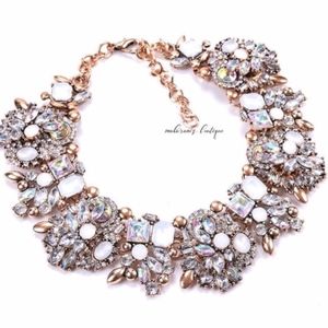Jewelry - Stunning Necklace / Choker Jewelry - Stunning Necklace / Choker